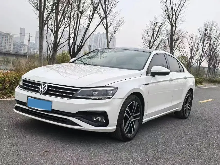 2019 Volkswagen Passat 1.4T 150HP L4 7DCT