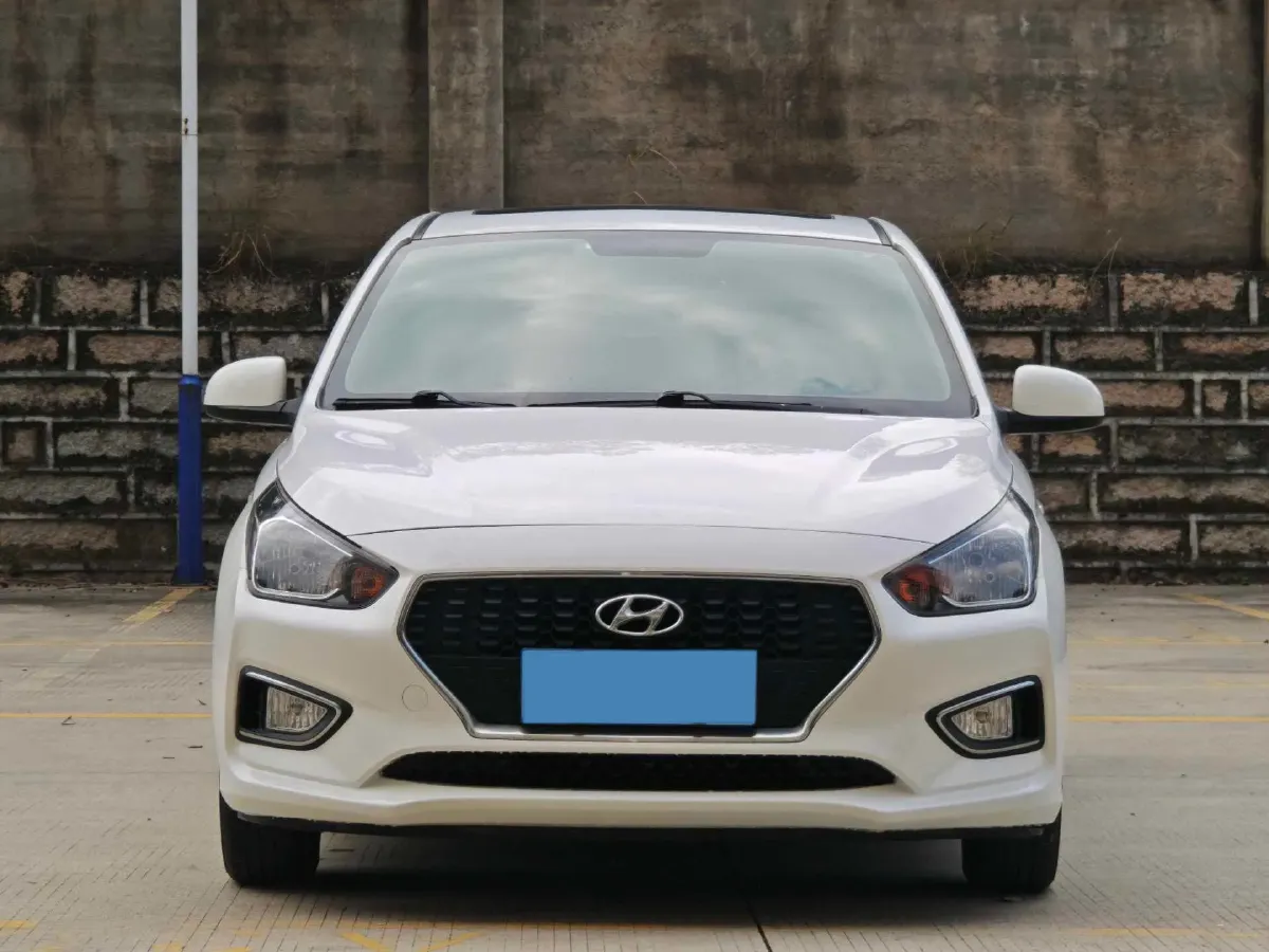 2017 Hyundai Reina 1.4L 95HP L4 4AT,autocango,china used car exporter,china ev exporter,chinese used car exporter,chinese used ev exporter
