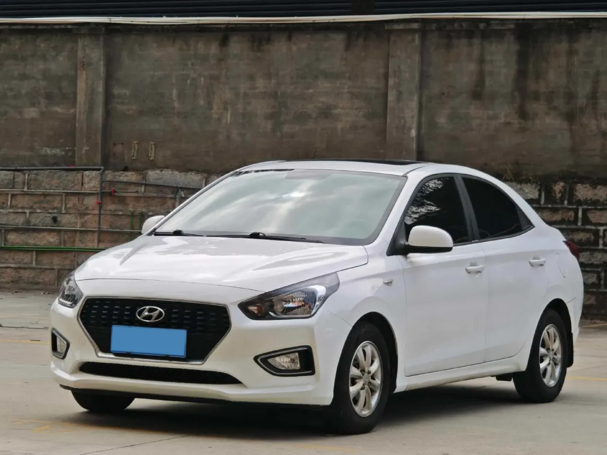 2017 Hyundai Reina 1.4L 95HP L4 4AT,autocango,china used car exporter,china ev exporter,chinese used car exporter,chinese used ev exporter