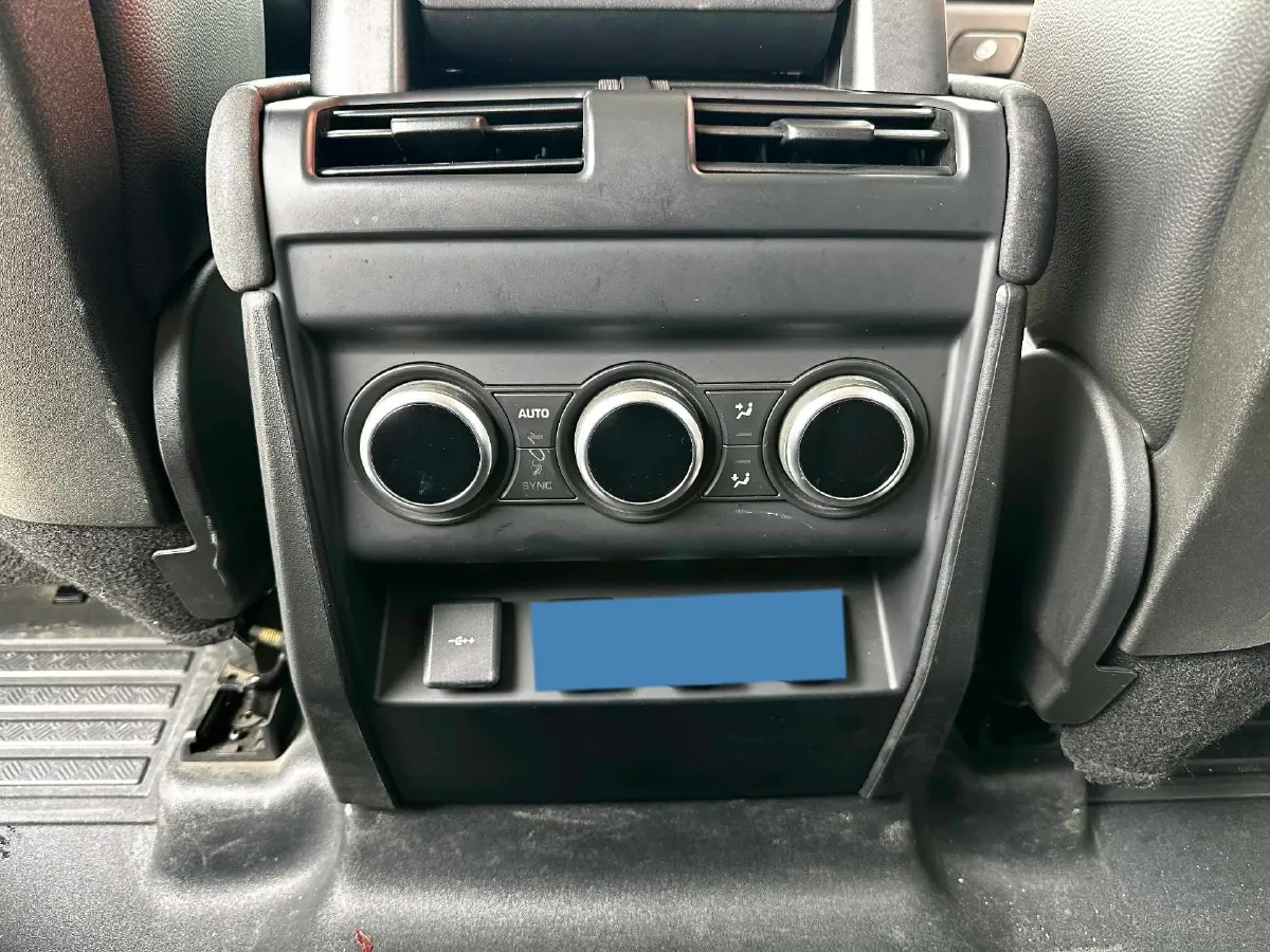 2020 Land Rover Defender 3.0T 400HP L6 8AT,autocango,china used car exporter,china ev exporter,chinese used car exporter,chinese used ev exporter