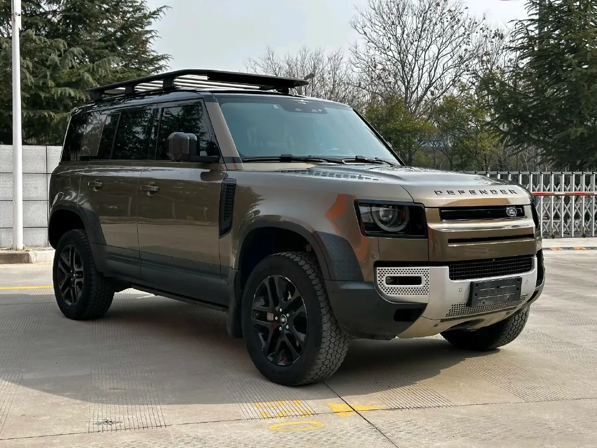 2020 Land Rover Defender 3.0T 400HP L6 8AT,autocango,china used car exporter,china ev exporter,chinese used car exporter,chinese used ev exporter