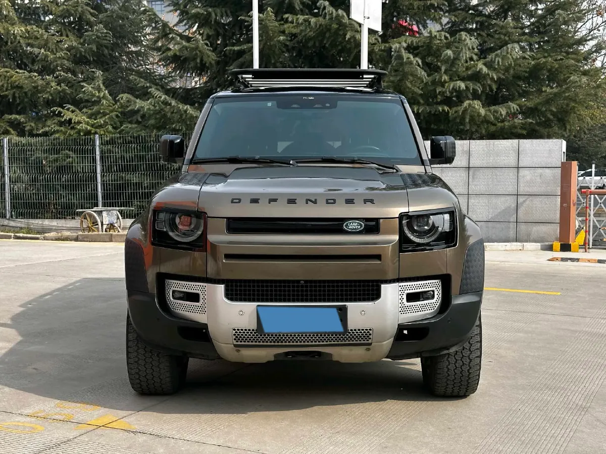 2020 Land Rover Defender 3.0T 400HP L6 8AT,autocango,china used car exporter,china ev exporter,chinese used car exporter,chinese used ev exporter