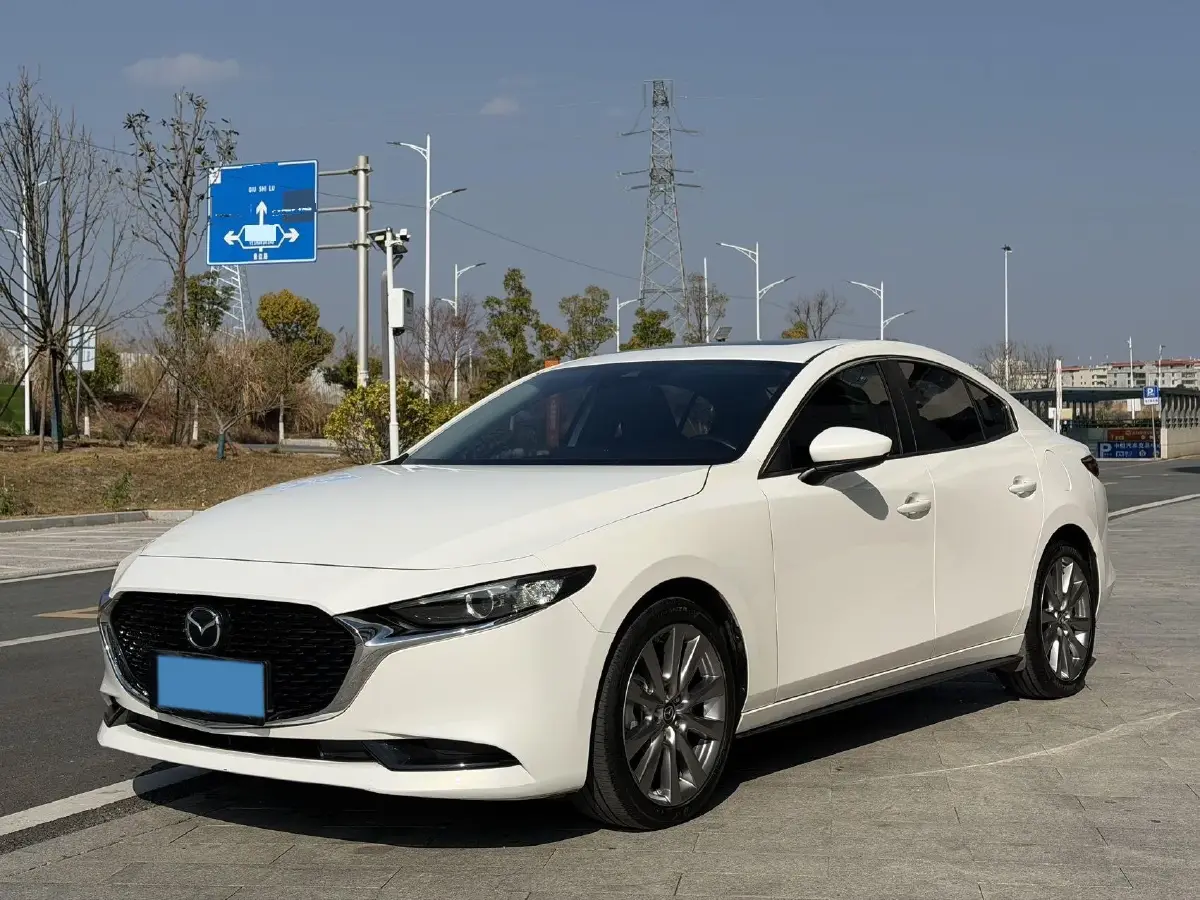 2022 Mazda 3 Axela 2.0L 158HP L4 6AT