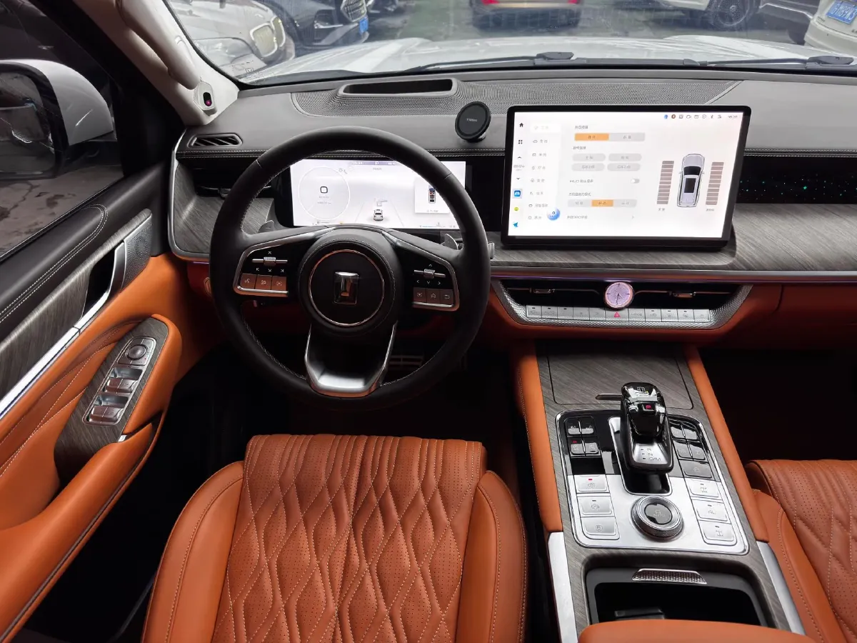 2022 Tank 500 3.0T 360HP V6 9AT,autocango,china used car exporter,china ev exporter,chinese used car exporter,chinese used ev exporter