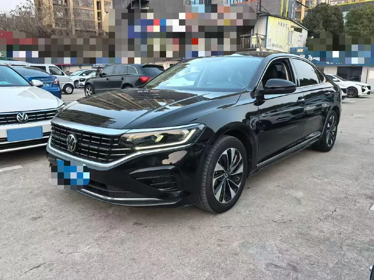 2023 Volkswagen Passat 2.0T 186HP L4 7DCT