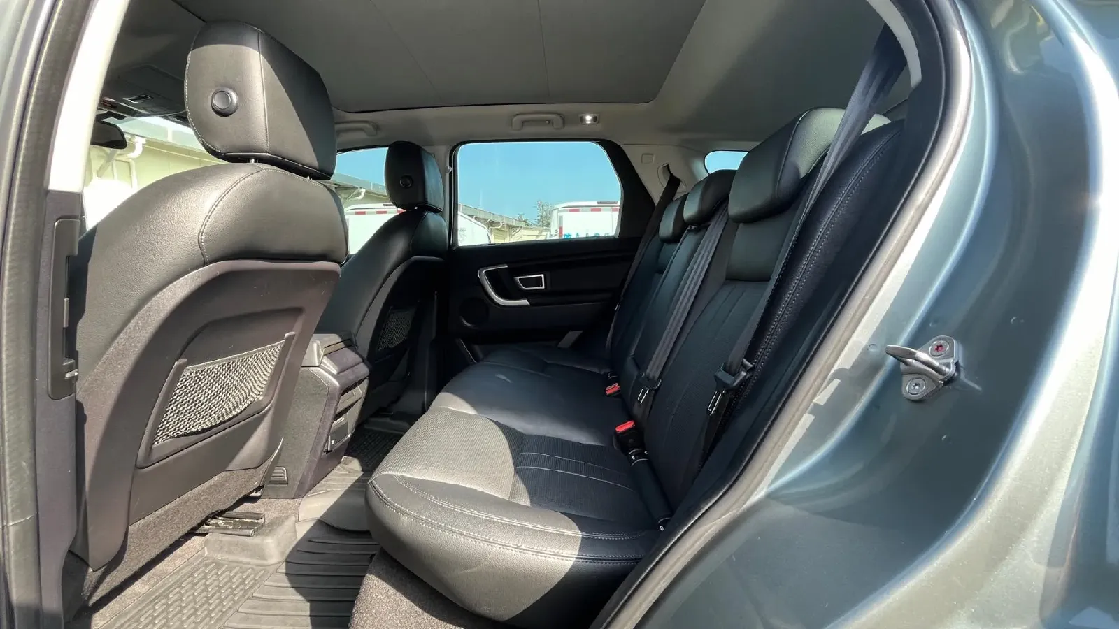 2019 Land Rover Discovery Sport 2.0T 241HP L4 9AT,autocango,china used car exporter,china ev exporter,chinese used car exporter,chinese used ev exporter