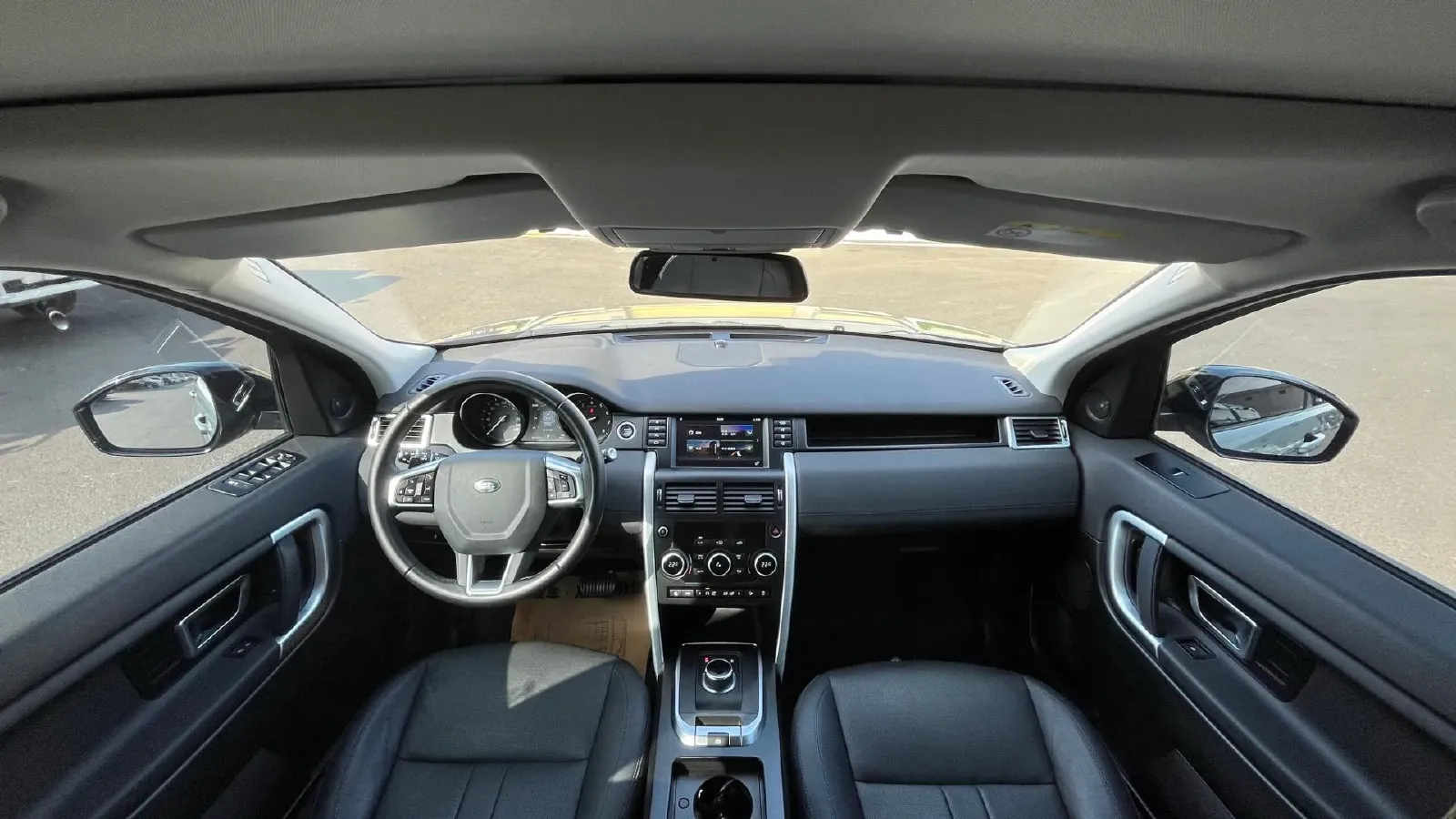 2019 Land Rover Discovery Sport 2.0T 241HP L4 9AT,autocango,china used car exporter,china ev exporter,chinese used car exporter,chinese used ev exporter