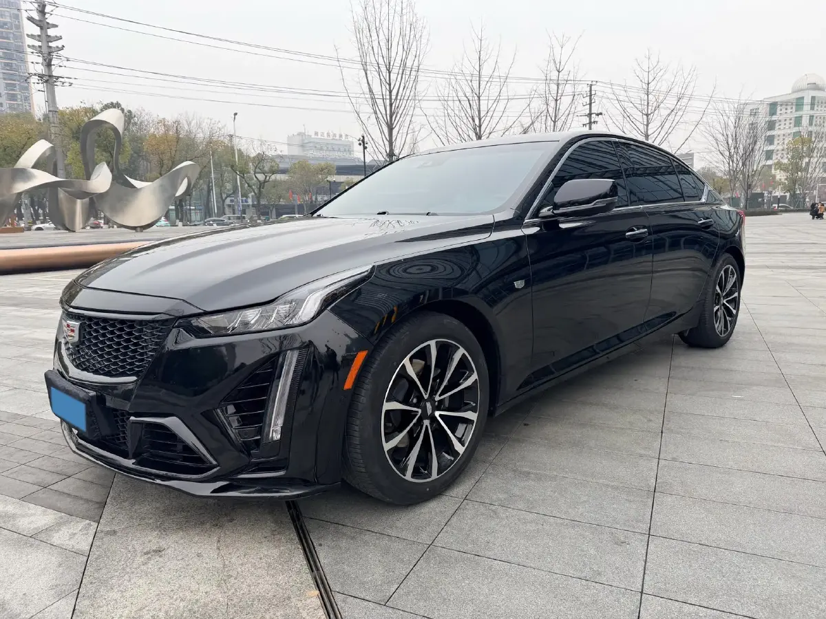 2023 Cadillac CT5 2.0T 237HP L4 10AT