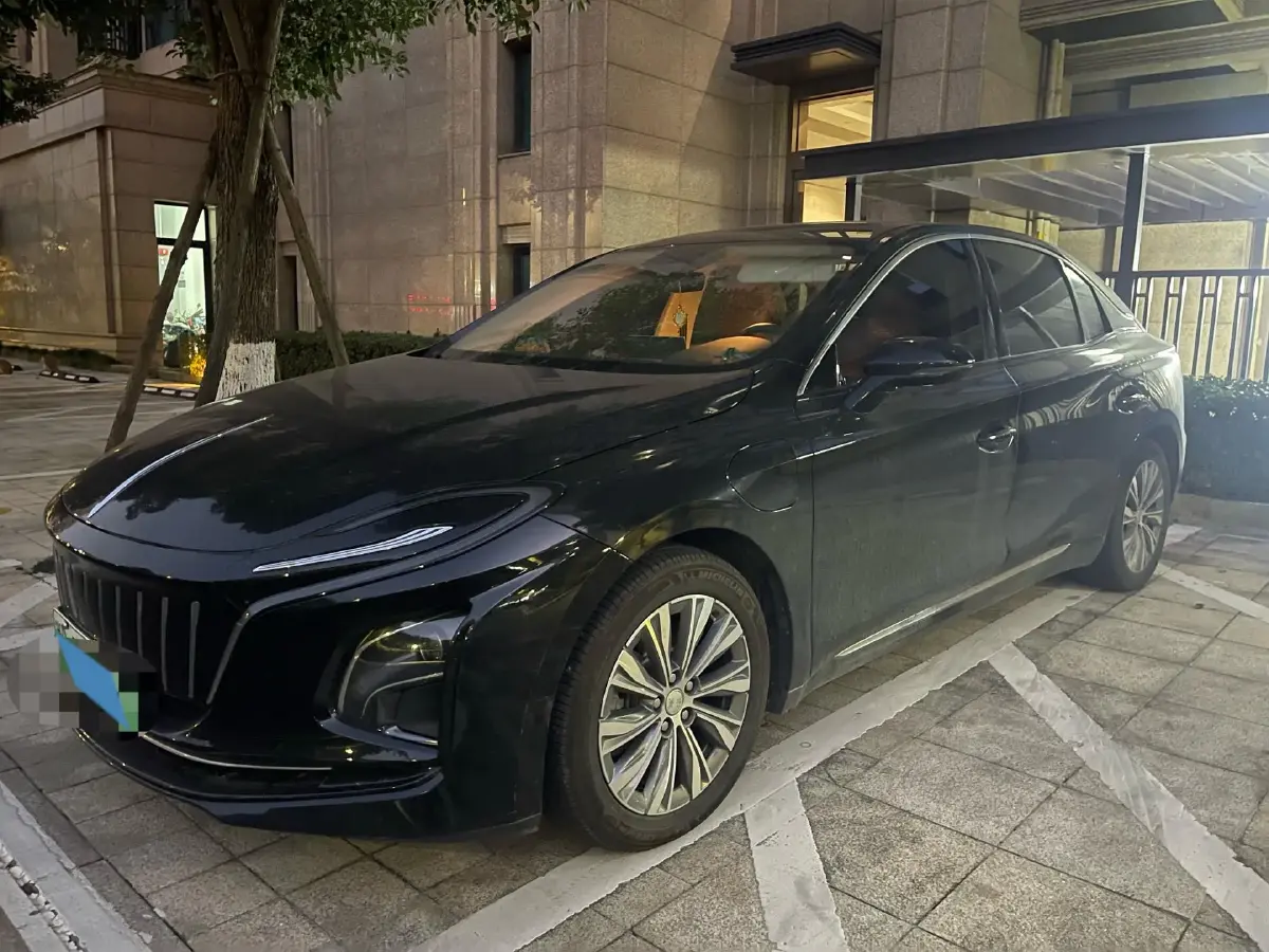 2024 HongQi E-QM5 BEV 60KWH