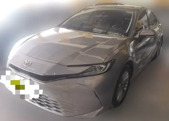 2024 Toyota Camry 2.0L 152HP L4 E-CVT Hybrid