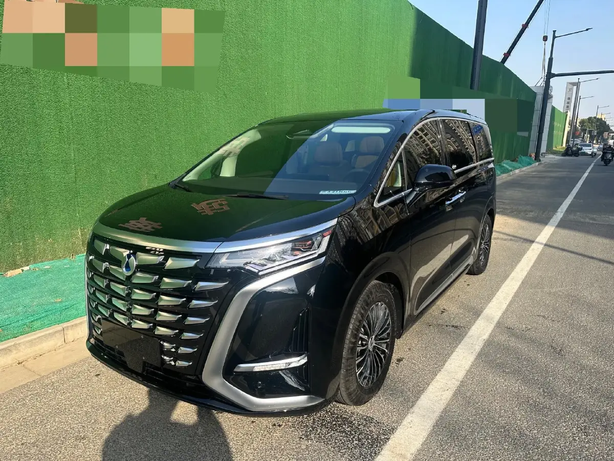 2024 Denza D9 1.5T 139HP L4 E-CVT PHEV 40KWH