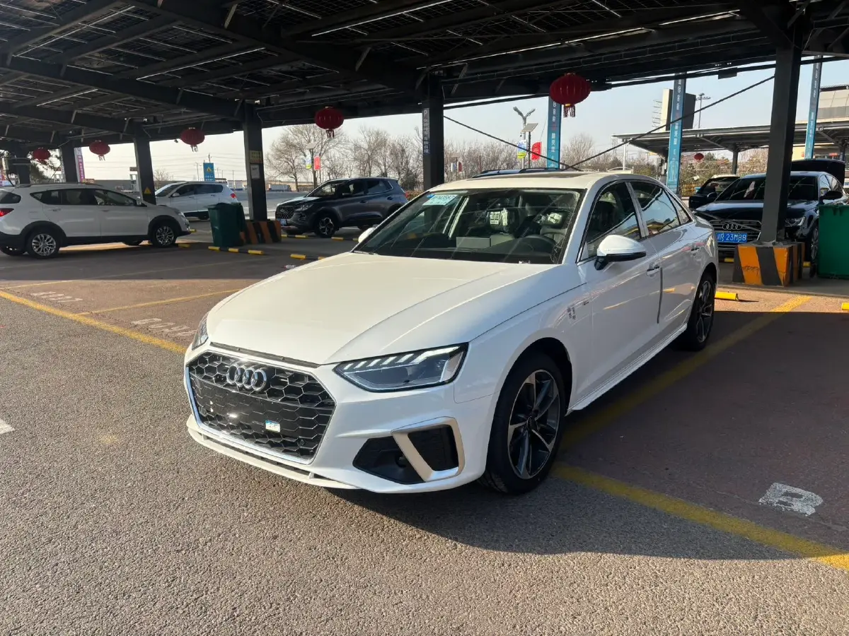 2024 Audi A4L 2.0T 190HP L4 7DCT