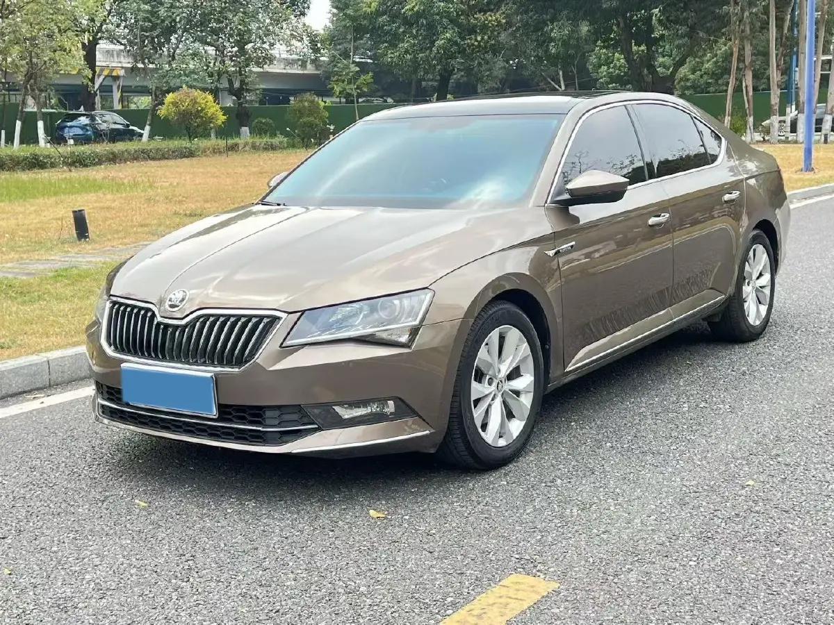 2018 Skoda Superb 1.8T 180HP L4 7DCT