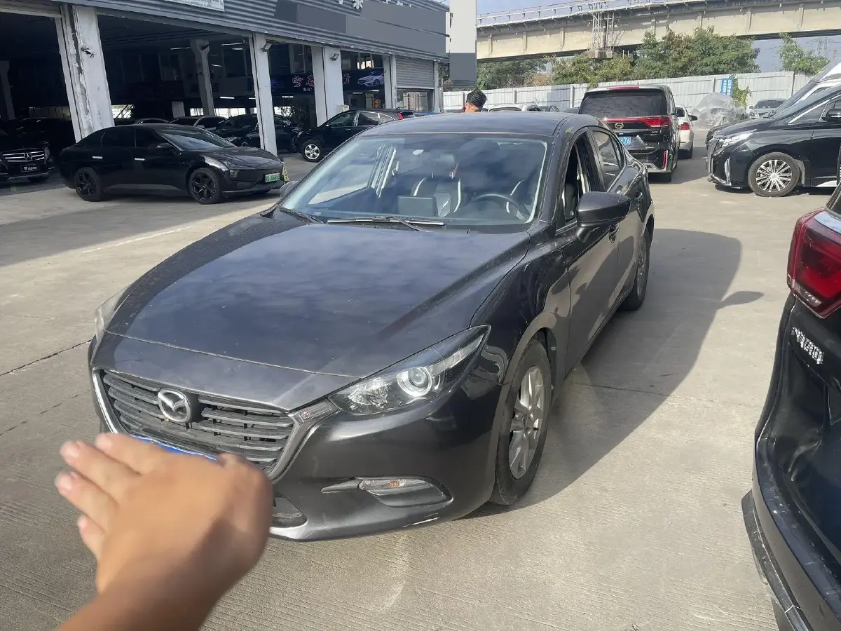 2019 Mazda 3 Axela 1.5L 117HP L4 6AT