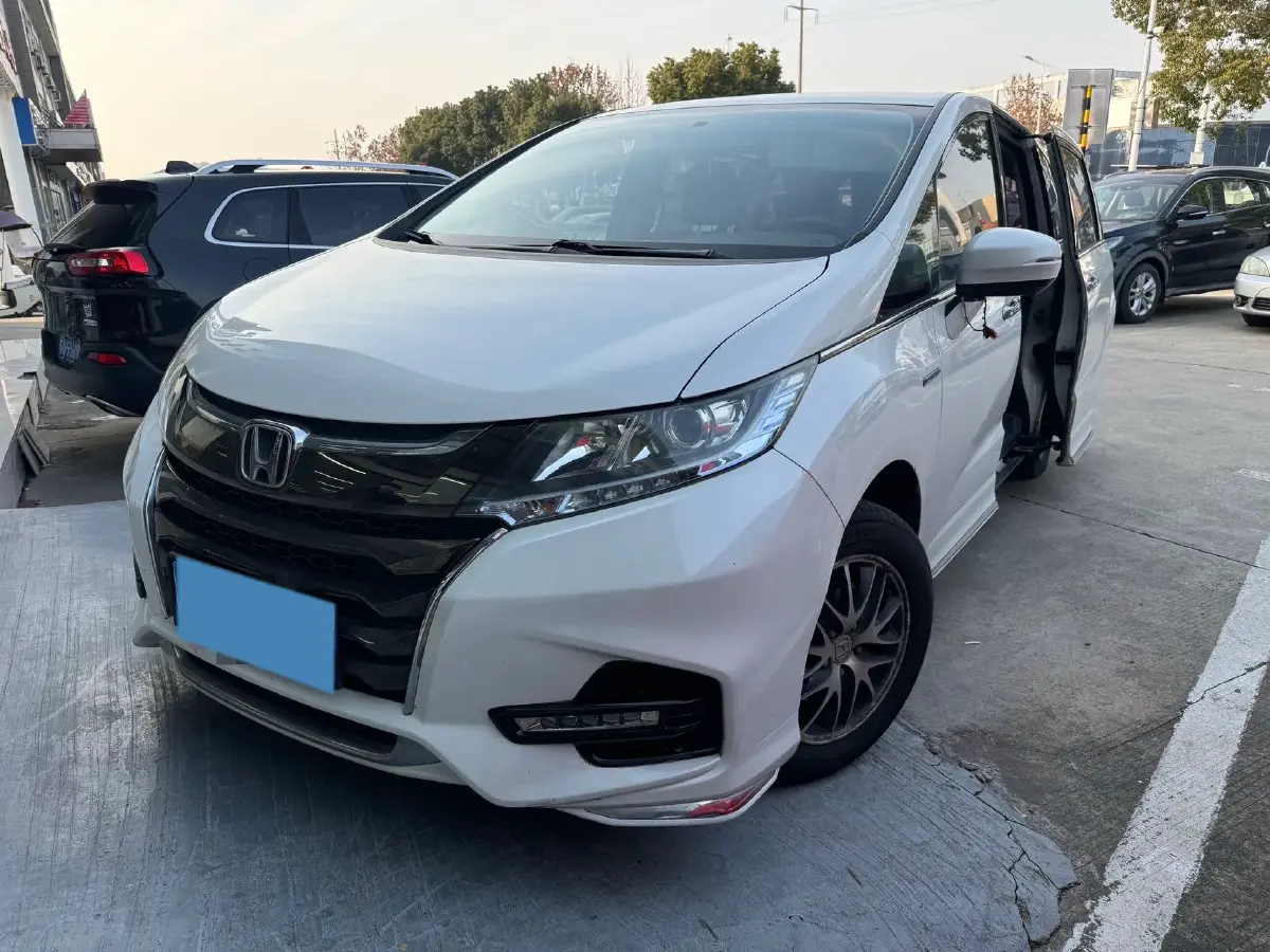 2019 Honda Odyssey 2.0L 146HP L4 E-CVT Hybrid