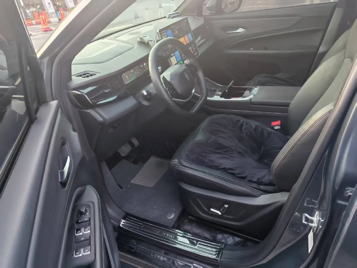 2023 Livan 7 BEV 68.03KWH,autocango,china used car exporter,china ev exporter,chinese used car exporter,chinese used ev exporter