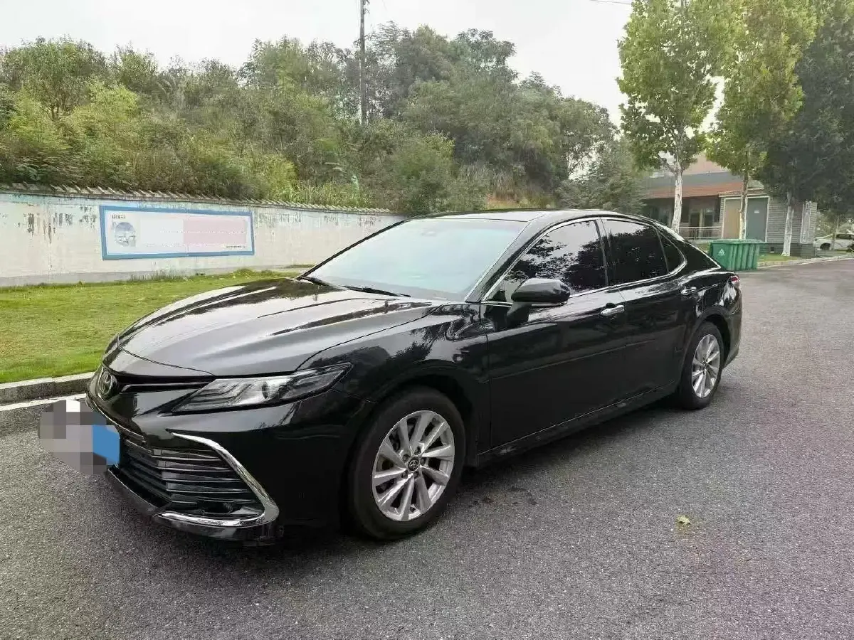 2021 Toyota Camry 2.5L 209HP L4 8AT