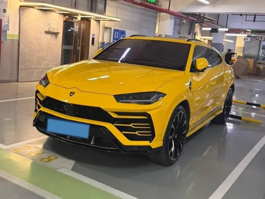 2018 Lamborghini Urus 4.0T 650HP V8 8AT