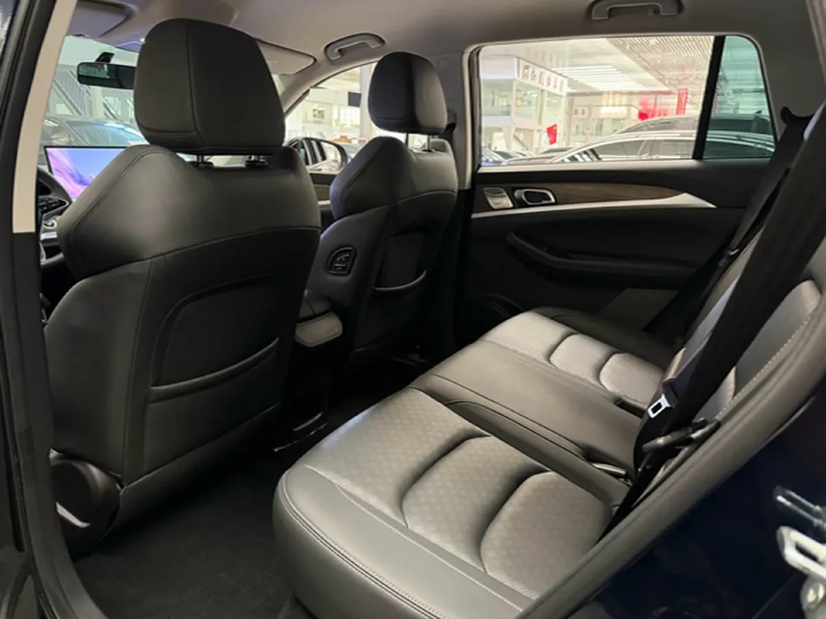 2024 Skyworth HT-i 1.5L 110HP L4 E-CVT PHEV 21.68KWH,autocango,china used car exporter,china ev exporter,chinese used car exporter,chinese used ev exporter