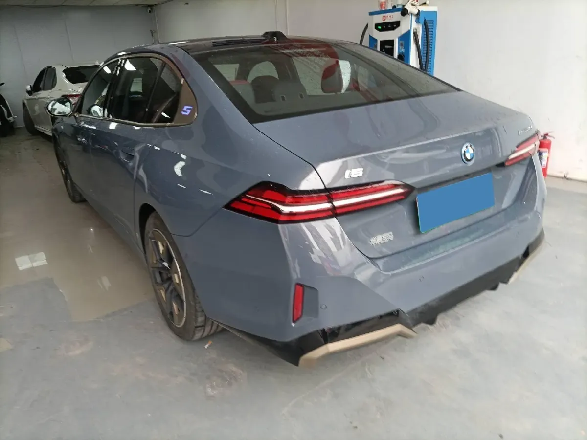 2024 BMW i5 BEV 79.05KWH,autocango,china used car exporter,china ev exporter,chinese used car exporter,chinese used ev exporter