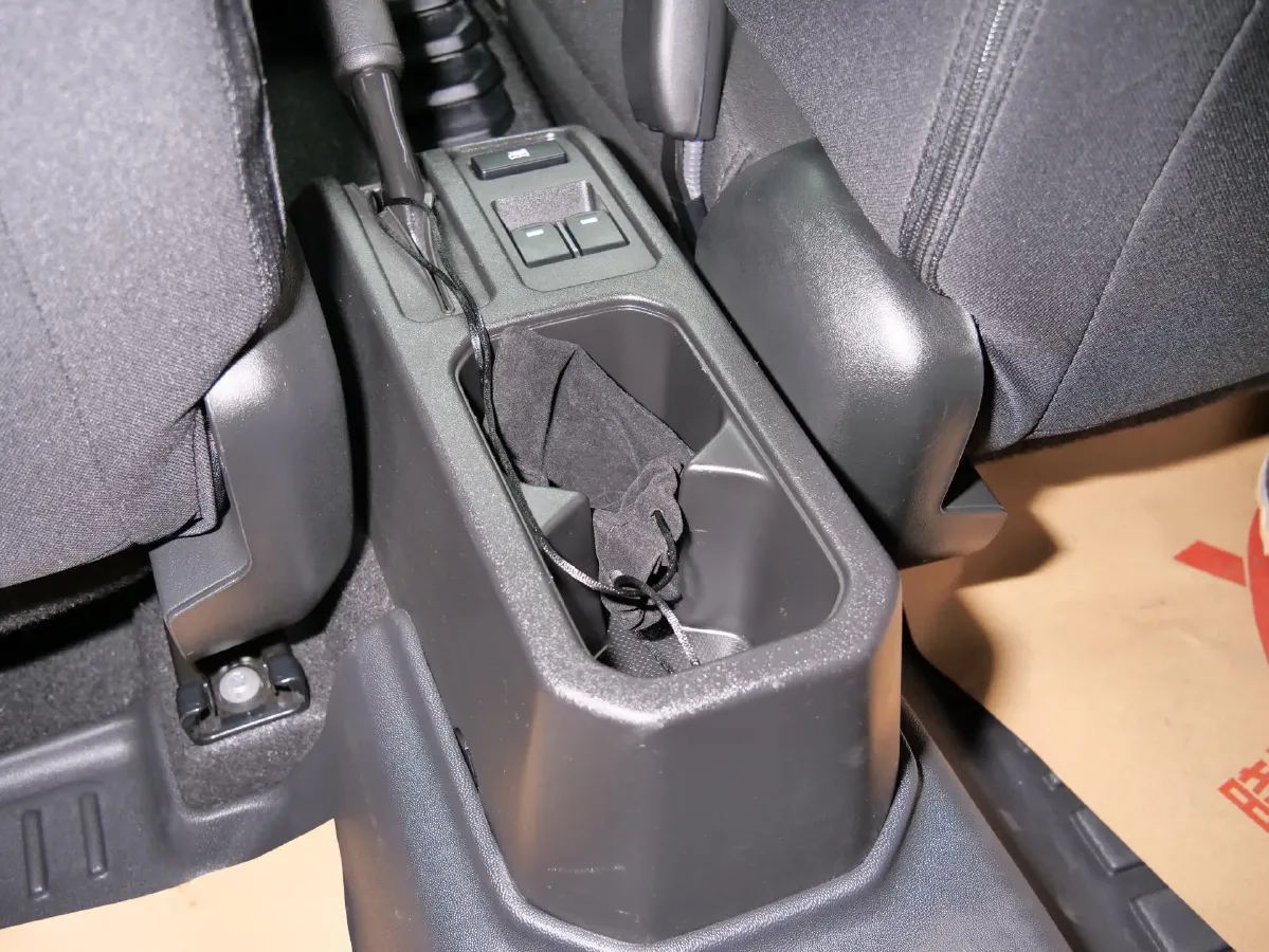 2024 Skyworth HT-i 1.5L 110HP L4 E-CVT PHEV 21.68KWH,autocango,china used car exporter,china ev exporter,chinese used car exporter,chinese used ev exporter