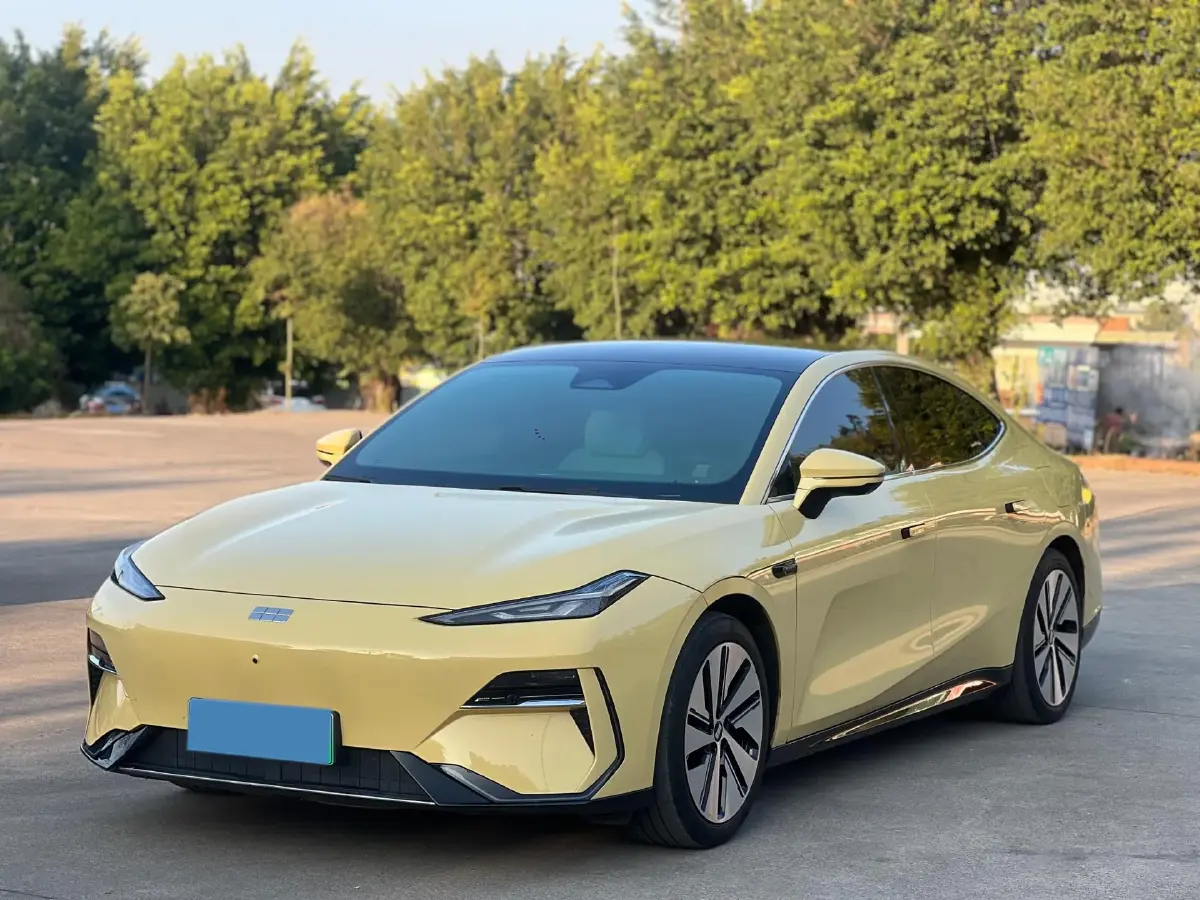 2024 Geely Galaxy E8 BEV 76KWH