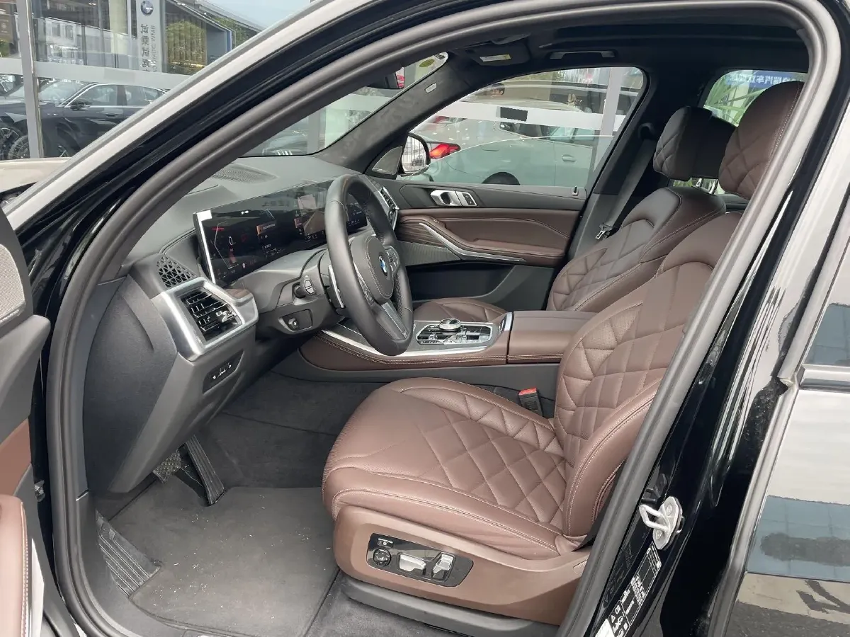 2025 BMW X5 3.0T 381HP L6 8AT,autocango,china used car exporter,china ev exporter,chinese used car exporter,chinese used ev exporter