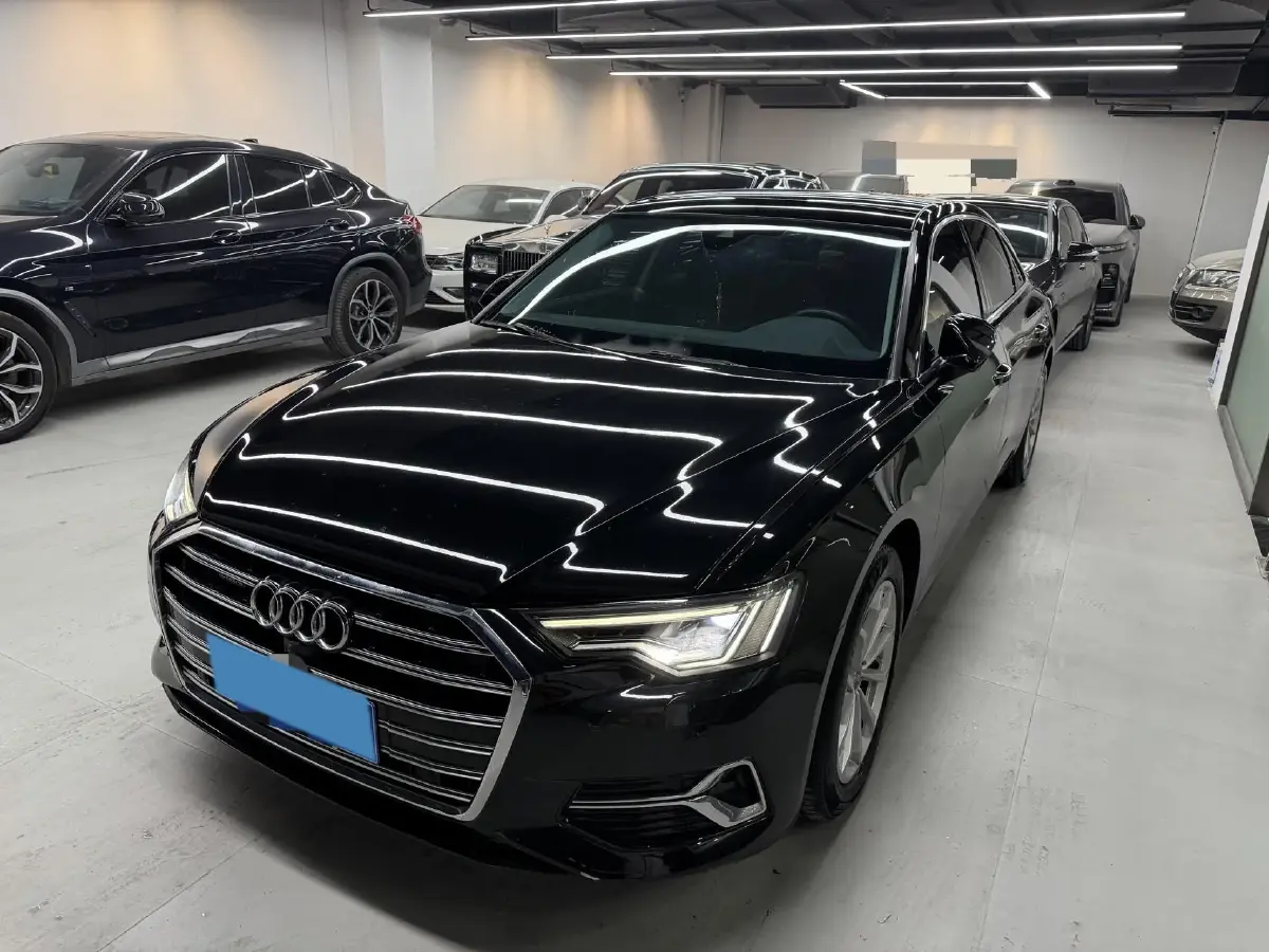 2022 Audi A6L 2.0T 190HP L4 7DCT