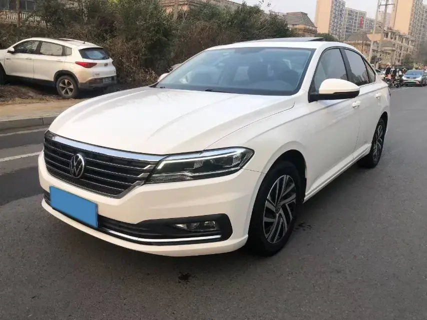 2022 Volkswagen Sagitar 1.2T 116HP L4 7DCT