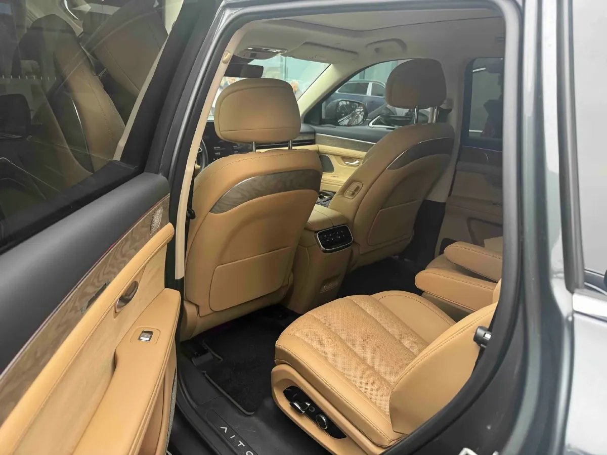 2022 Volvo S60 2.0T 197HP L4 8AT,autocango,china used car exporter,china ev exporter,chinese used car exporter,chinese used ev exporter