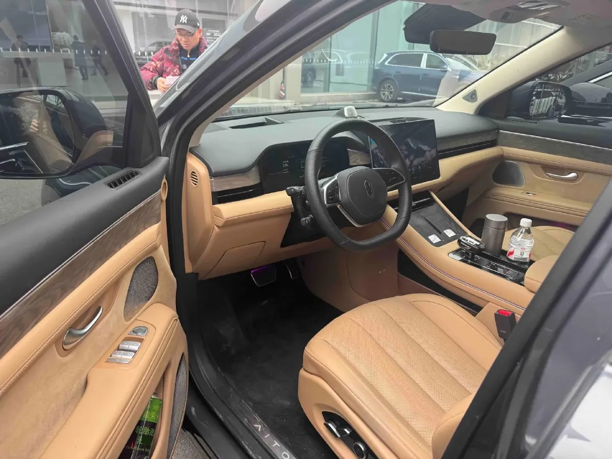 2022 Volvo S60 2.0T 197HP L4 8AT,autocango,china used car exporter,china ev exporter,chinese used car exporter,chinese used ev exporter