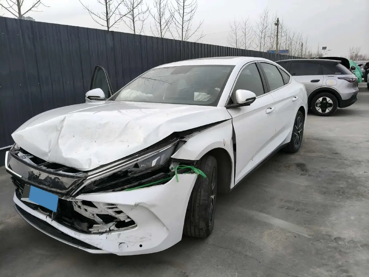 2024 BYD QinL 1.5L 101HP L4 E-CVT PHEV 15.87KWH