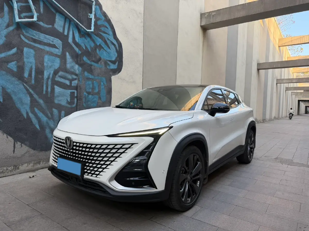 2021 ChangAn UNI-T 1.5T 180HP L4 7DCT