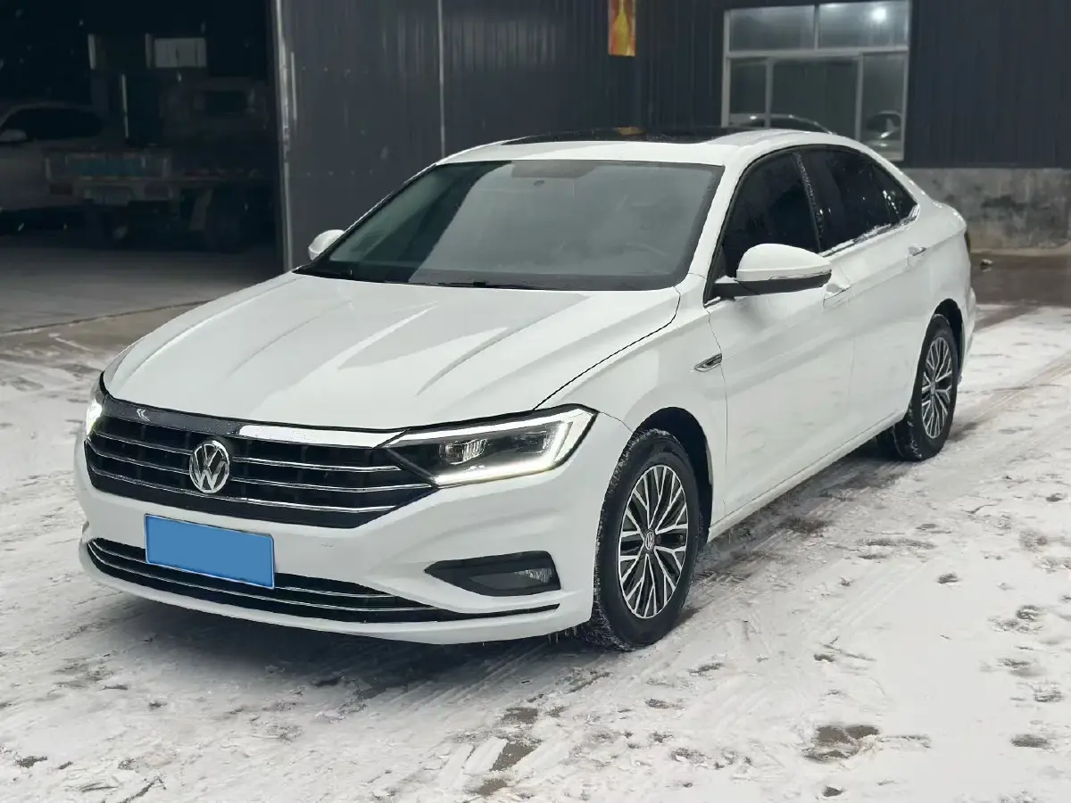 2021 Volkswagen Sagitar 1.2T 116HP L4 7DCT