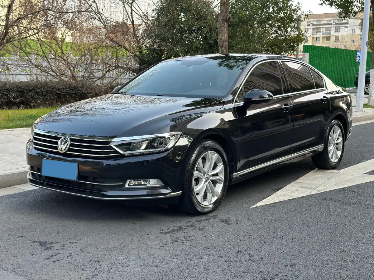 2018 Volkswagen Magotan 2.0T 220HP L4 7DCT