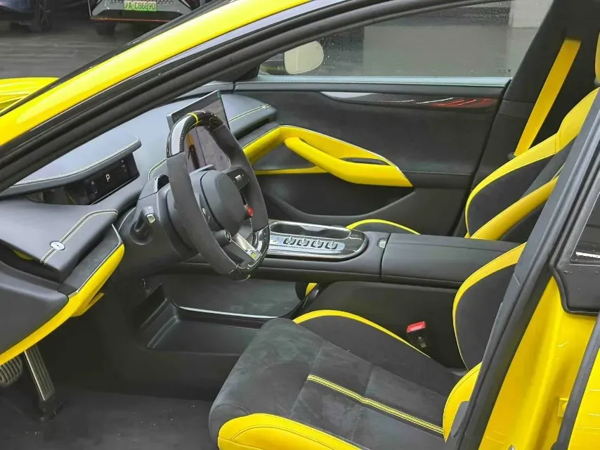 2025 MI SU7 Ultra BEV 93.7KWH,autocango,china used car exporter,china ev exporter,chinese used car exporter,chinese used ev exporter