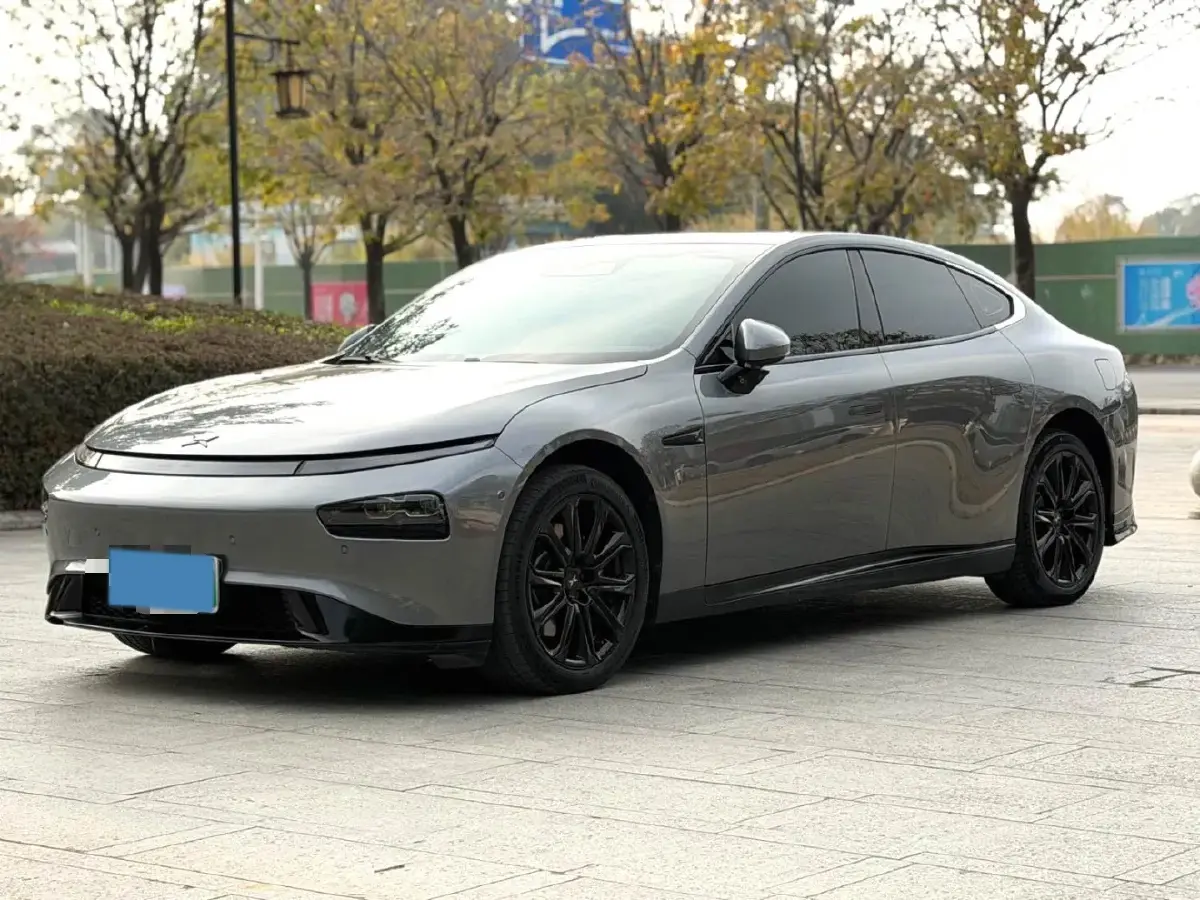 2020 DS 7 1.6T 215HP L4 8AT