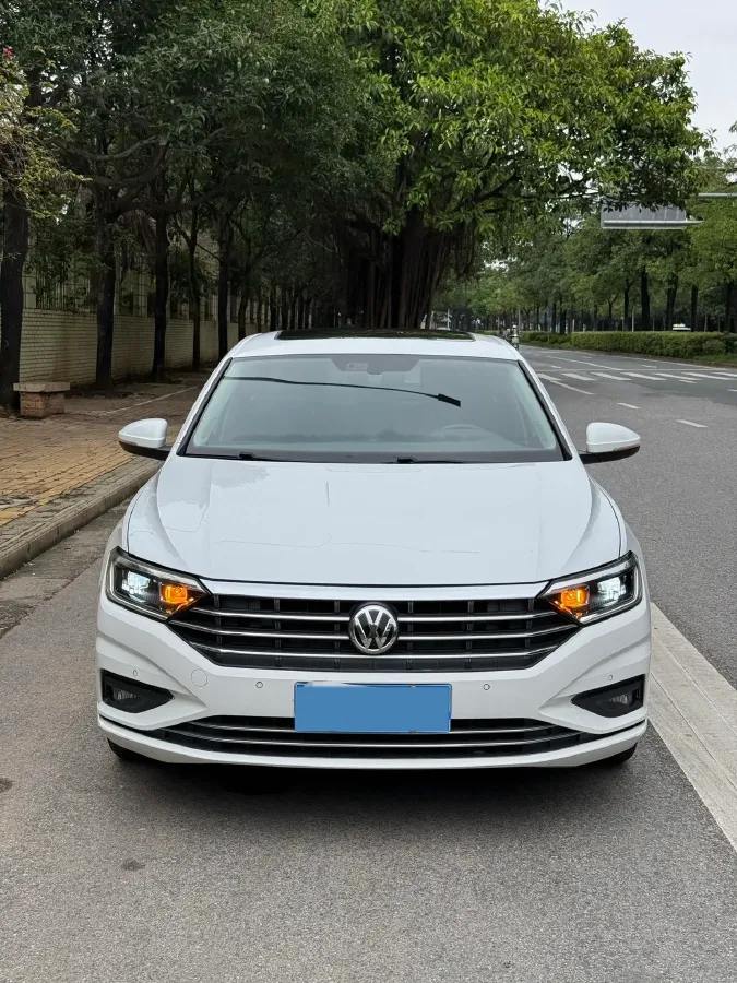 2019 Luxgen Grand 7 MPV 2.0T 188HP L4 6AT,autocango,china used car exporter,china ev exporter,chinese used car exporter,chinese used ev exporter