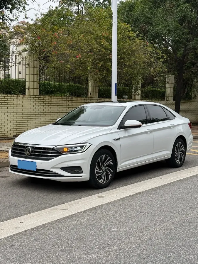 2019 Luxgen Grand 7 MPV 2.0T 188HP L4 6AT,autocango,china used car exporter,china ev exporter,chinese used car exporter,chinese used ev exporter