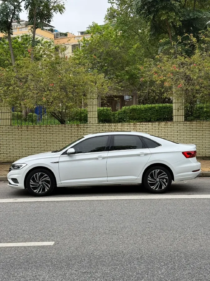 2019 Luxgen Grand 7 MPV 2.0T 188HP L4 6AT,autocango,china used car exporter,china ev exporter,chinese used car exporter,chinese used ev exporter