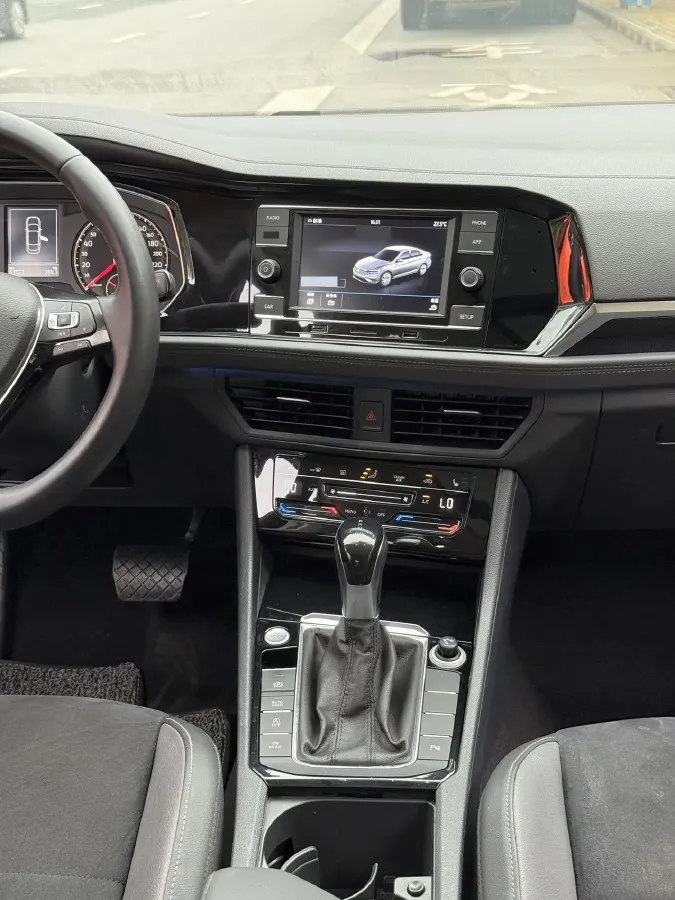 2019 Luxgen Grand 7 MPV 2.0T 188HP L4 6AT,autocango,china used car exporter,china ev exporter,chinese used car exporter,chinese used ev exporter