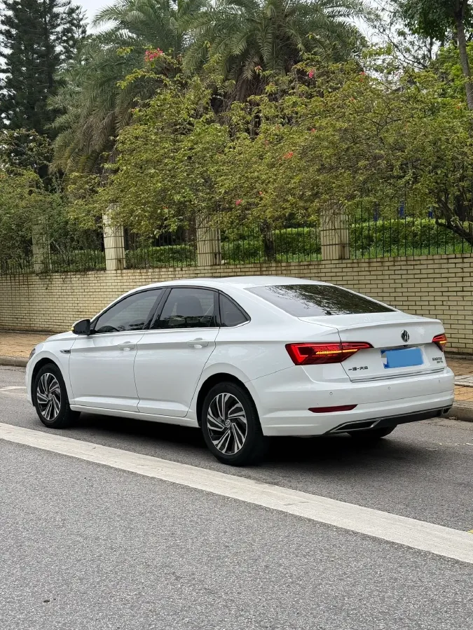 2019 Luxgen Grand 7 MPV 2.0T 188HP L4 6AT,autocango,china used car exporter,china ev exporter,chinese used car exporter,chinese used ev exporter