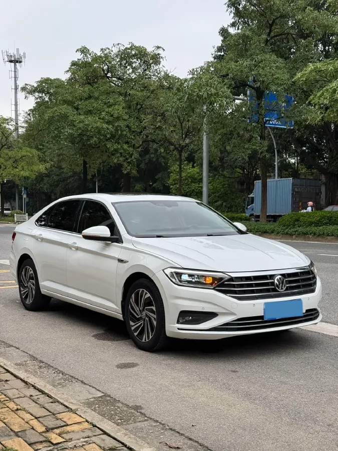 2019 Luxgen Grand 7 MPV 2.0T 188HP L4 6AT,autocango,china used car exporter,china ev exporter,chinese used car exporter,chinese used ev exporter