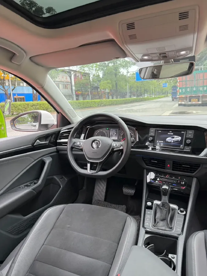 2019 Luxgen Grand 7 MPV 2.0T 188HP L4 6AT,autocango,china used car exporter,china ev exporter,chinese used car exporter,chinese used ev exporter