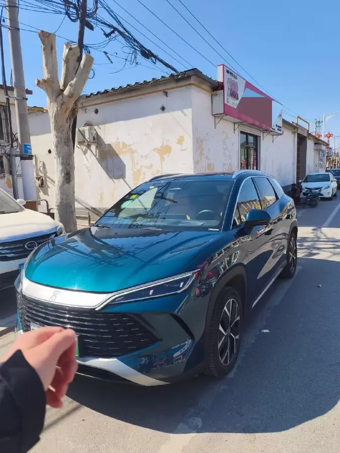 2024 BYD SongL DM-i 1.5L 101HP L4 E-CVT PHEV 26.6KWH