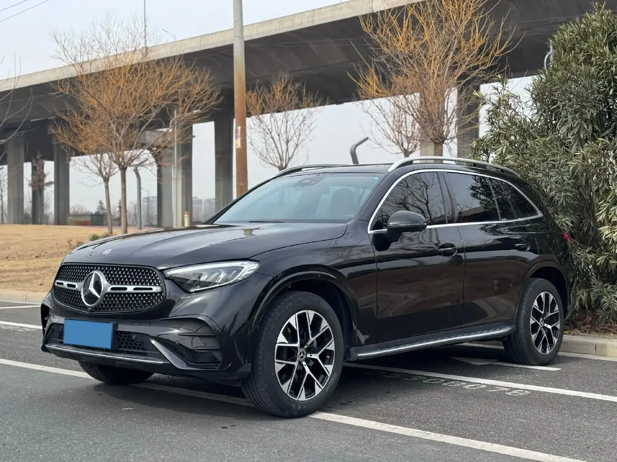 2023 Mercedes-Benz GLC Class 2.0T 204HP L4 9AT