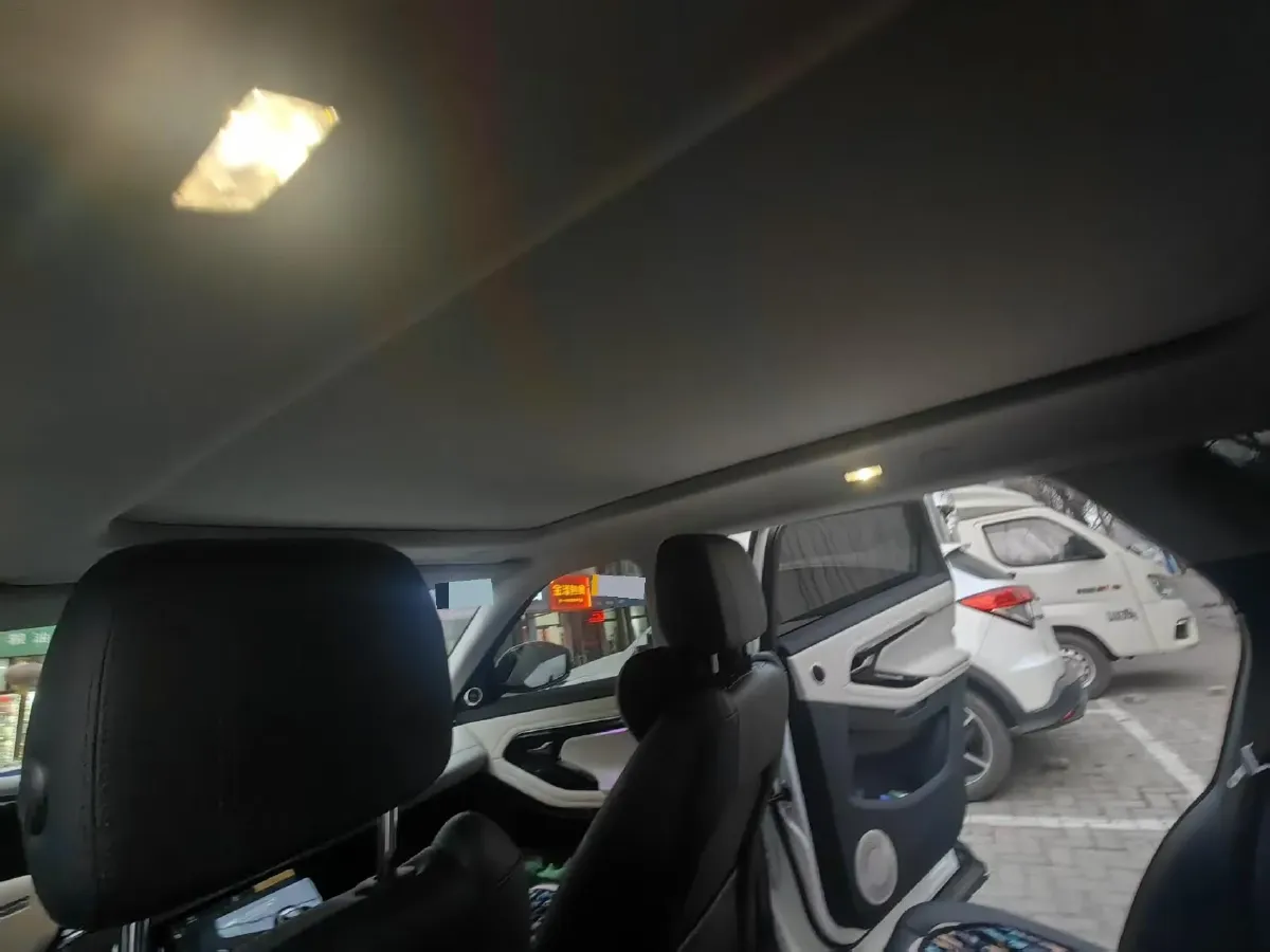 2021 Land Rover Range Rover Evoque 2.0T 249HP L4 9AT,autocango,china used car exporter,china ev exporter,chinese used car exporter,chinese used ev exporter