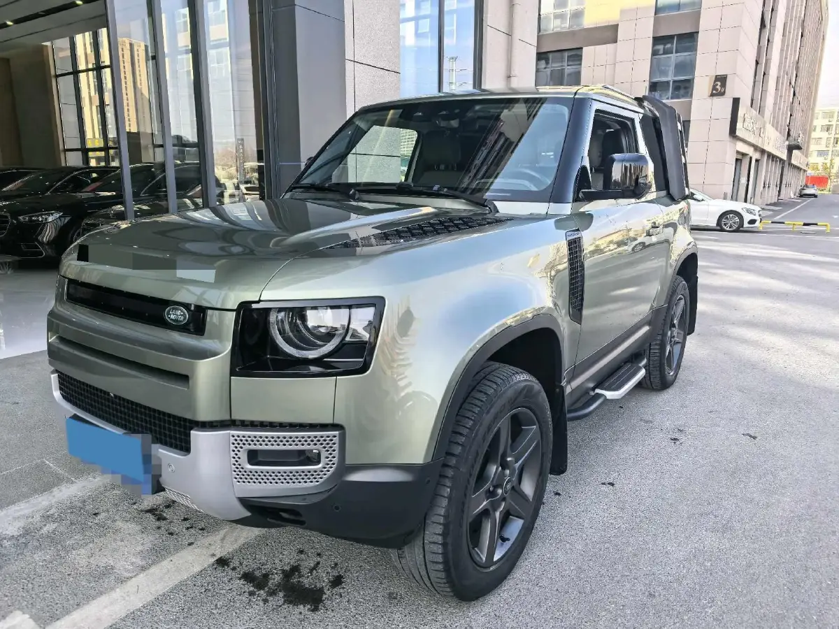 2022 Land Rover Defender 2.0T 300HP L4 8AT