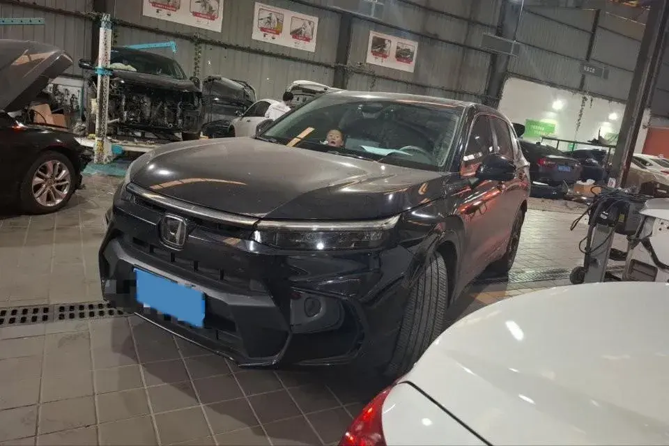 2023 Honda Breeze 1.5T 193HP L4 CVT