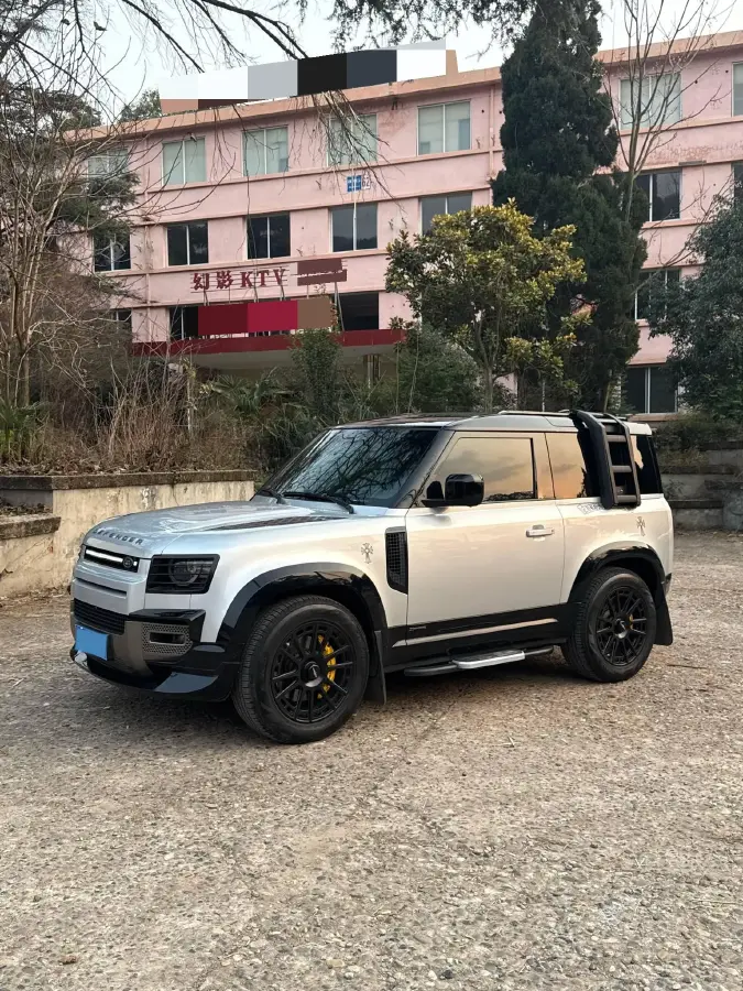 2021 Land Rover Defender 3.0T 400HP L6 8AT